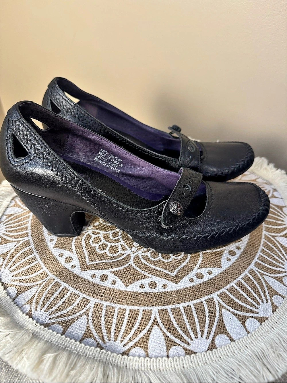 INDIGO Women's Black Leather Mary Jane Heels Pumps Cutout Size 7.5